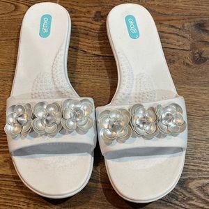 OkaB Slide Sandals